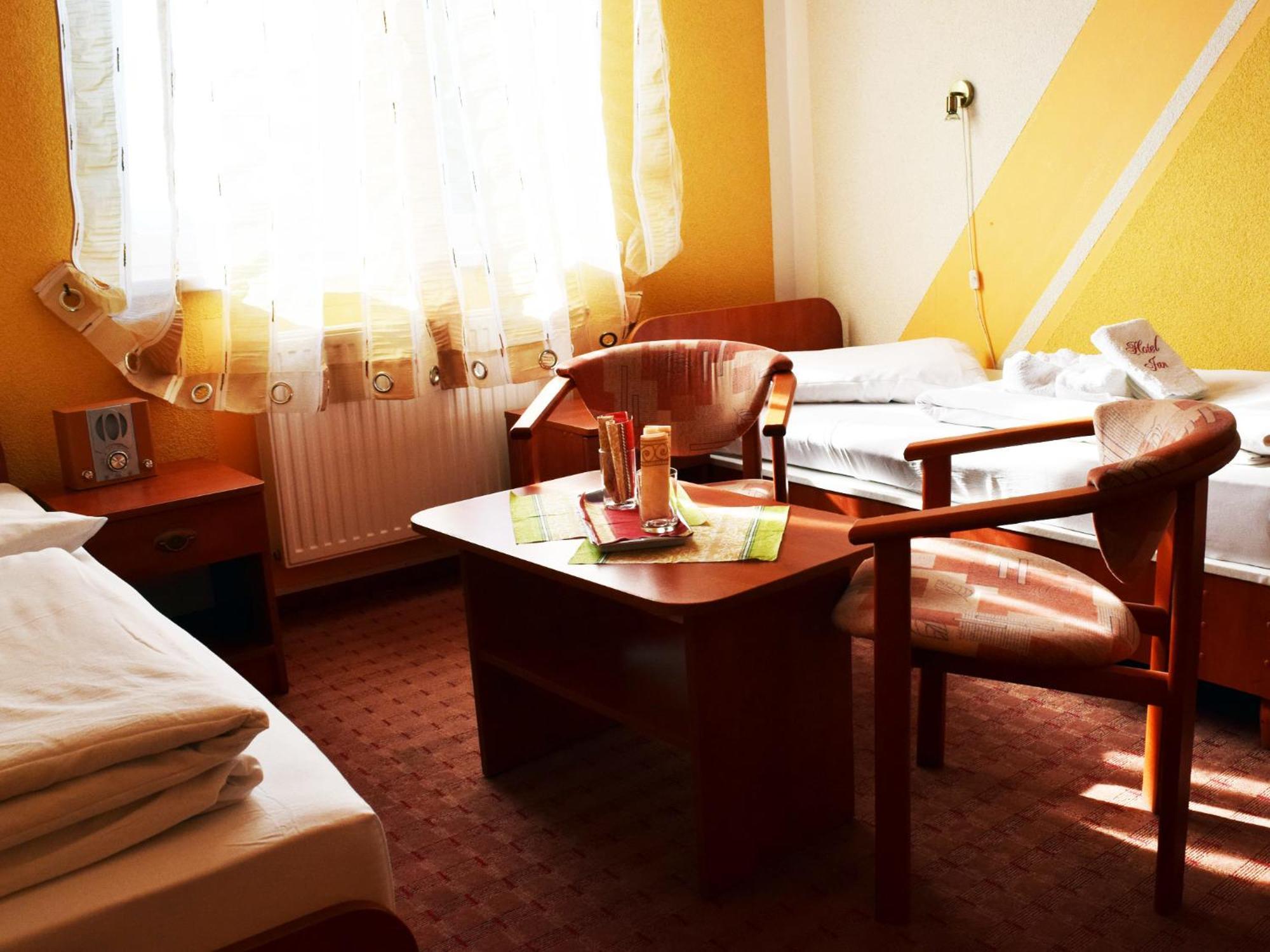 Hotel Jan Згожелець Номер фото