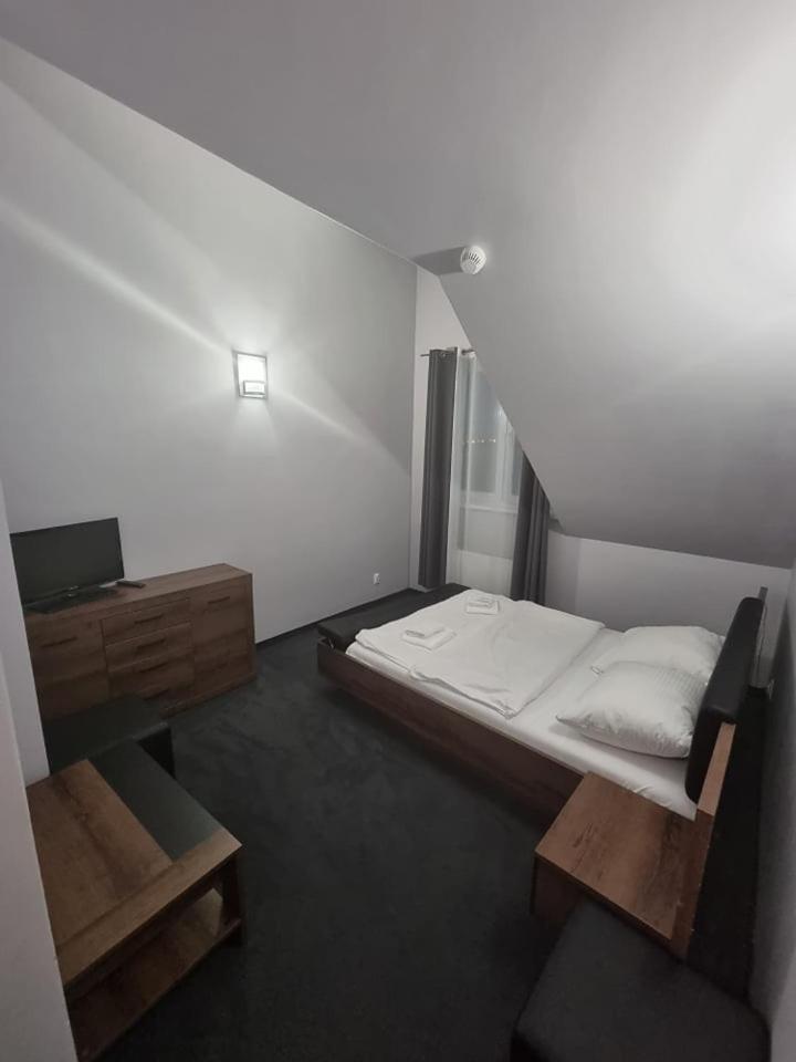Hotel Jan Згожелець Екстер'єр фото