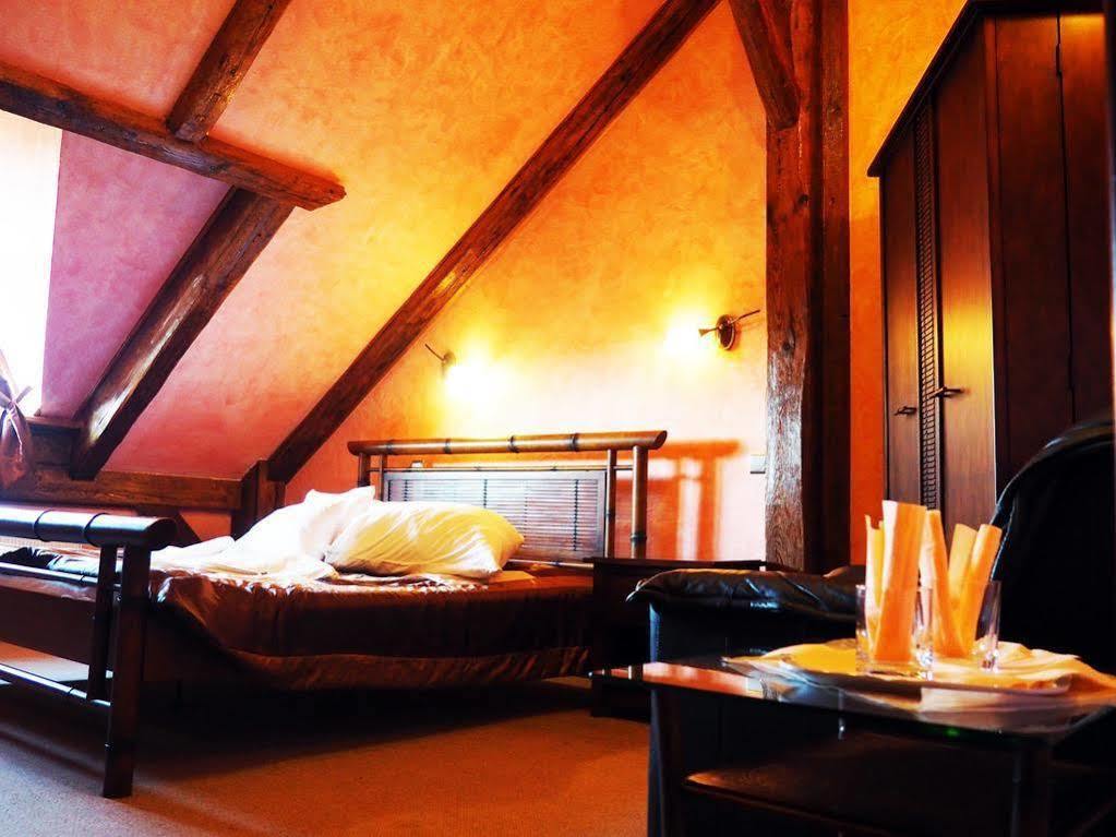 Hotel Jan Згожелець Екстер'єр фото